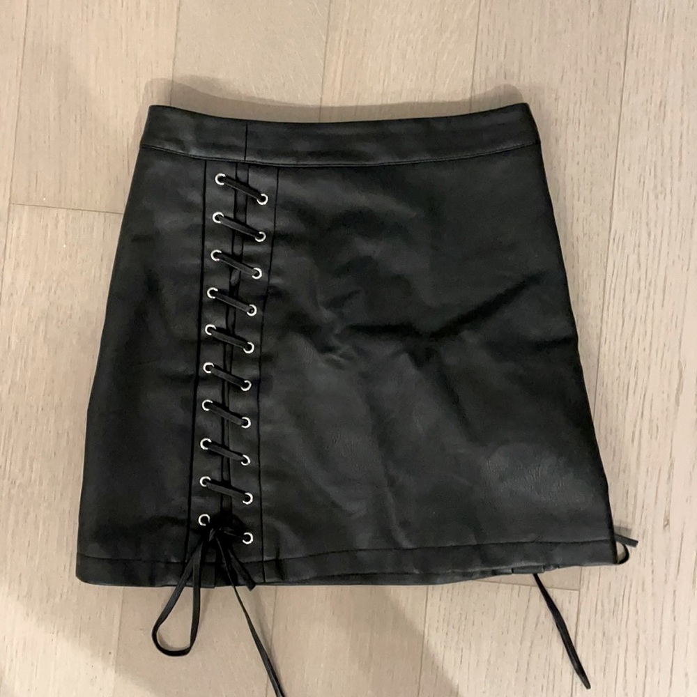 TOPSHOP Faux Leather Skirt
